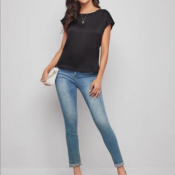 Boho green cutout twist back blouse - Picture 9 of 15